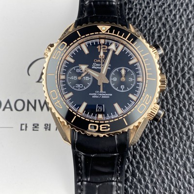 레플리카 [오메가] 남성용 씨마스터 신제품 232.63.46.31.01.001 플래닛 오션 600m 코액시얼 마스터 크로노미터 45.5mm 크로노그래프 오토매틱 Cal.9900 타입 블랙 다이얼 omg0246  