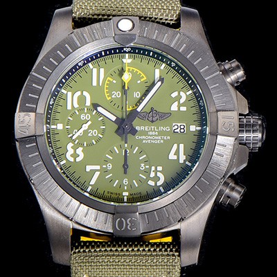 레플리카 [브라이틀링]남성용  어벤져 크로노그래프 45미리 나이트미션 DLC코팅 티타늄 오토매틱 그린다이얼  BRE88817  