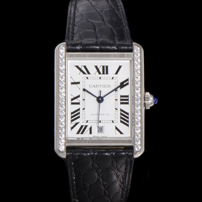 레플리카 [까르띠에] 남성용 탱크 솔로 WSTA0029 로마 인덱스 40.85mm 큐빅베젤 화이트 다이얼 악어가죽줄 오토매틱 car69348  