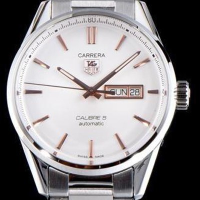 레플리카 [태그호이어] 남성용 까레라 칼리버 5 WAR201D.BA0723 데이-데이트 논 크로노 화이트 다이얼 브레이슬릿 오토매틱 무브먼트 TAG0111  