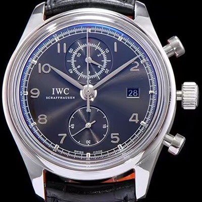레플리카 [아이더블유씨] 남성용 포루투기즈 칼리버 IW390404 클래식 모델 크로노그래프 진 그레이 다이얼 오토매틱 무브먼트 IWC0100  