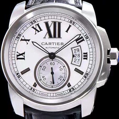 레플리카 [까르띠에] 남성용 칼리브드 까르띠에 화이트 다이얼 블랙 레더 스트랩 오토매틱 무브먼트 CAR0018  