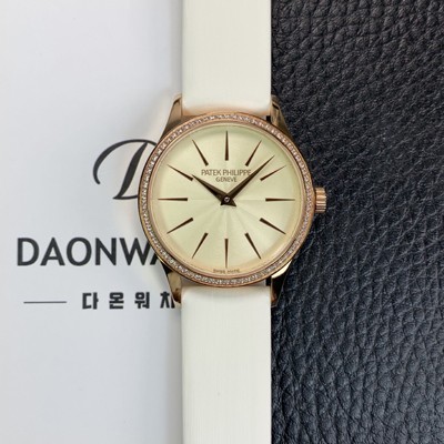레플리카 [파텍필립] 여성용 칼라트라바 4897R-010 나토천/가죽줄 18K 로즈골드 33mm 오토매틱 Cal.324 타입 크림 다이얼 pat2250  