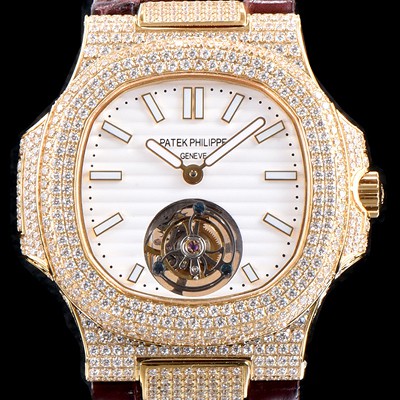 레플리카 [파텍필립] 남성용 노틸러스 뚜르비옹 18K 옐로우 골드 최상급쥬얼 다이아몬드 풀 세팅 케이스 화이트 텍스쳐 다이얼 아시안 투어빌론 탑재 PAT0100  