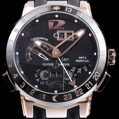 레플리카 [율리스나르당] 남성용 율리시스 나르딘 326-03 이그제큐티브 엘 토로 지엠티 퍼페츄얼 블랙 다이얼 오토매틱 무브먼트 ULY4200  