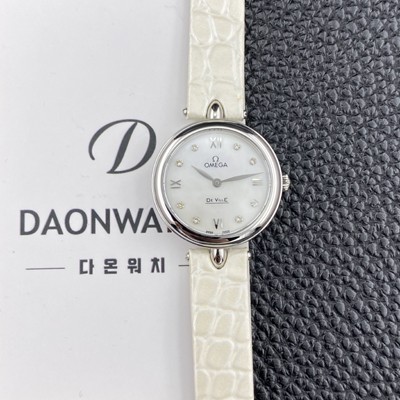 레플리카 [오메가] 여성용 드빌 424.13.27.60.55.001 프레스티지 듀드롭 27.4mm 쿼츠 무브먼트 화이트 자개 다이얼 omg0239  