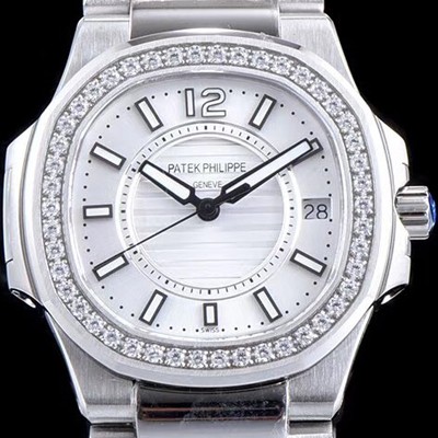 레플리카 [파텍필립] 여성용 노틸러스 7011/1G-001 하이엔드 최상급쥬얼 다이아몬드 베젤 화이트 텍스쳐 다이얼 브레이슬릿 스위스 정품 쿼츠 무브먼트 PAT0110  
