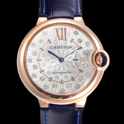 레플리카 [까르띠에] 남성용 신상 발롱블루 WGBB0053 악어가죽 밴드 화이트 다이얼 36mm 오토매틱 무브먼트 CAR0145  