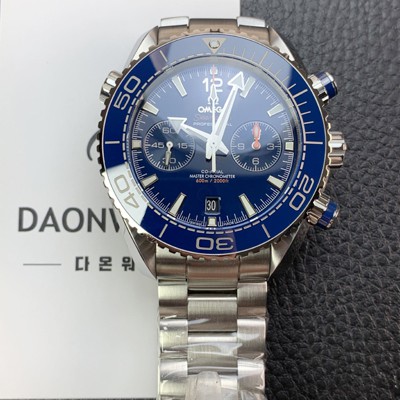 레플리카 [오메가] 남성용 씨마스터 신제품 215.30.46.51.03.001 플래닛 오션 600m 코액시얼 마스터 크로노미터 45.5mm 크로노그래프 오토매틱 Cal.9900 타입 블루 다이얼 omg0202  