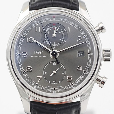 레플리카 [아이더블유씨] 남성용 포르투기즈 IW390404 크로노그래프 클래식 에디션!! 스몰 해킹 세컨즈 그레이 다이얼 오토매틱 무브먼트 IWC0102  
