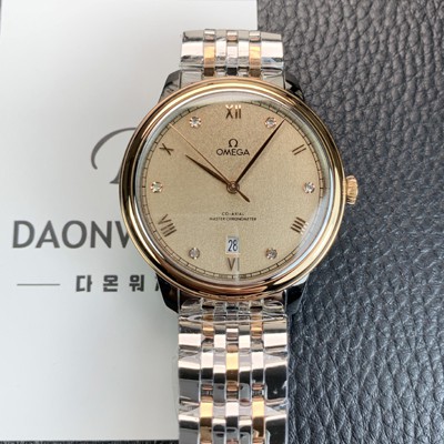 레플리카 [오메가] 남성용 드빌 프레스티지 434.20.40.20.59.001 오토매틱 Cal.8800타입 40mm 18K 로즈골드 메탈줄 샴페인색 다이얼 omg20215  