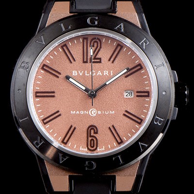 레플리카 [불가리] 남성용 신상품 업데이트!! 디아고노 102306 DG41C11SMCVD 마그네슘 PVD 핑크 다이얼 쿼츠 무브먼트 BVL4251  