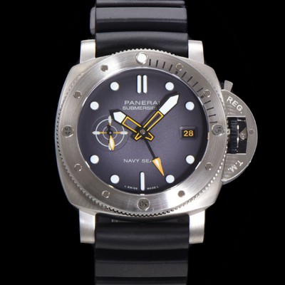 레플리카 [파네라이] 남성용 서브머시블 GMT 네이비 씰 PAM01323 오토매틱 Cal P. 900 타입 44mm 우레탄줄 그레이 다이얼 pan5210  
