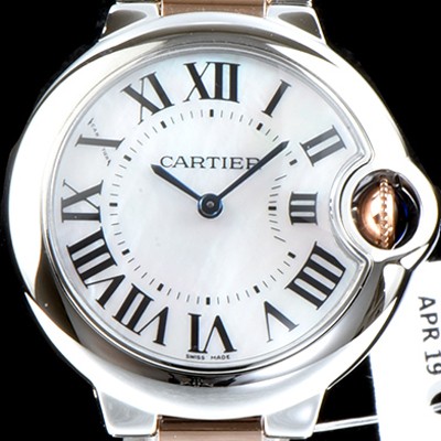 레플리카 [까르띠에] 여성용 2019신상 발롱블루 W6920098 33mm 화이트 자게 다이얼 쿼츠 무브먼트 CAR0101  