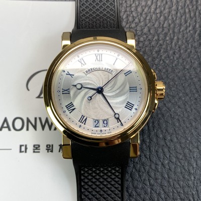 레플리카 [브레게] 남성용 마린 컬렉션 5817BA/12/9V8 빅데이트 UP!! 18K 옐로우 골드 케이스 화이트 물결무늬 다이얼 Cal.517GG HG 오토매틱 무브먼트 brg03025  