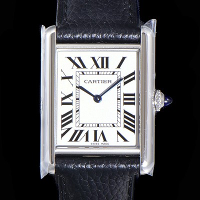 레플리카 [까르띠에] 여성용 탱크 머스트 WSTA0041 로마 인덱스 33.7mm 화이트 다이얼 가죽줄 쿼츠 무브먼트 CAR08322  