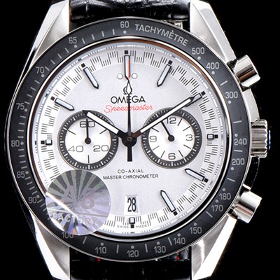 레플리카 [오메가] 남성용 스피드마스터 329.33.44.51.04.001 레이싱 코-액시얼 마스터 크로노미터 타키미터 크로노그래프 화이트 다이얼 일본 수입산 쿼츠 무브먼트 OMG00003  