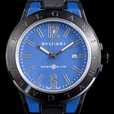 레플리카 [불가리] 남성용 신상품 업데이트!! 디아고노 102364 DG41C3SMCVD 마그네슘 PVD 블루 다이얼 쿼츠 무브먼트 BVL4250  