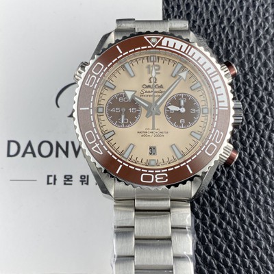 레플리카 [오메가] 남성용 씨마스터 신제품 215.32.46.51.09.001 플래닛 오션 600m 코액시얼 마스터 크로노미터 45.5mm 크로노그래프 오토매틱 Cal.9900 타입 베이지 다이얼 omg0255  