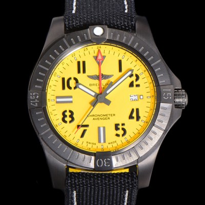 레플리카 [브라이틀링] 남성용 어벤져 나이트 미션 밀리터리 한정판 오토매틱 ETA2836-2 타입 GMT  45mm  DLC코팅 무광 올블랙 나토천/가죽 믹스 옐루다이얼 bre74988  