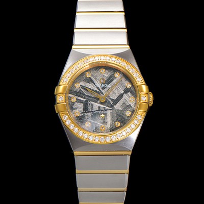 레플리카 [오메가] 여성용 컨스틀레이션 131.25.28.60.99.002 옐로우골드 다이아몬드 세팅 베젤 28mm 쿼츠 무브먼트 메테오라이트 다이얼 omg0148  