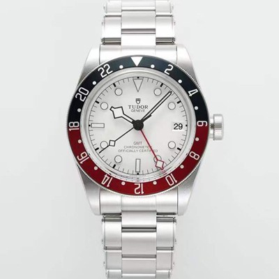 레플리카 [튜더] 남성용 바젤월드 블랙 베이 M79830RB-0010 지엠티!! 듀얼 타임 블랙/레드 투톤 24시간 회전 베젤 화이트 다이얼 브레이슬릿 스위스 ETA 2824-A2 오토매틱 무브먼트 tud5126  