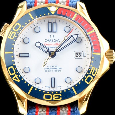레플리카 [오메가] 남성용 시마스터 212.62.41.20.04.001 VS사 다이버 300M 코-액시얼 41MM 커맨더즈 워치 18K 옐로우골드 화이트 다이얼 오리지날 동일 타입 1:1수제공정형 튜닝 오토매틱 무브먼트 OMG0520  