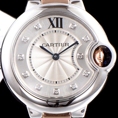 레플리카 [까르띠에] 남성용 신형 레이디 쿼츠타입!! 발롱블루 드 까르띠에 WE902030 18K 로즈골드 투톤콤비 화이트 실버 썬더스트 다이얼 브레이슬릿 일본 수입산 Cal.057 타입 쿼츠 무브먼트 CAR0000  