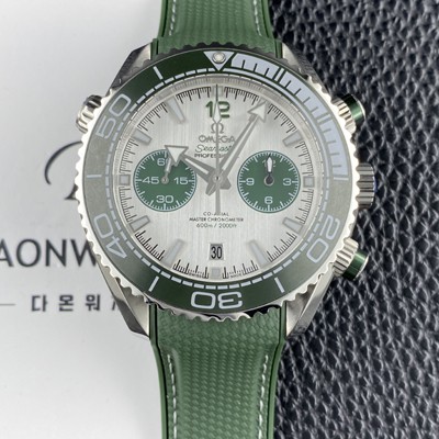 레플리카 [오메가] 남성용 씨마스터 신제품 215.32.46.51.06.001 플래닛 오션 600m 코액시얼 마스터 크로노미터 45.5mm 크로노그래프 오토매틱 Cal.9900 타입 실버 다이얼 omg0253  
