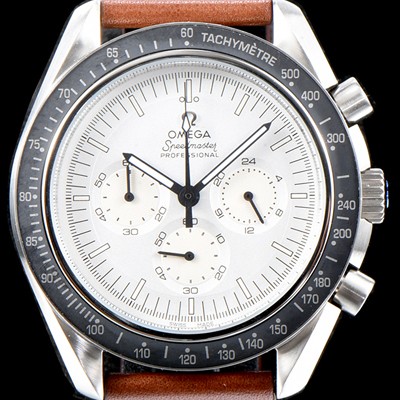 레플리카 오메가] 남성용 스피드마스터 311.32.42.30.01.001 문워치 기념 리미티드 에디션 스피디 튜즈데이 크로노그래프 화이트 다이얼 스위스 쿼츠 무브먼트 OMG0524  