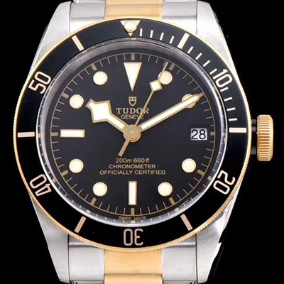 레플리카 [튜더] 남성용 헤리티지 블랙 베이 M79733N-0004 최신형 콤비모델!! ZF 사 18K 옐로우 골드 블랙 다이얼 브레이슬릿 스위스 ETA 2824-A2오토매틱 무브먼트 TUD04303  