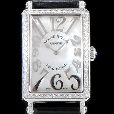 레플리카 [프랭크뮬러] 여성용 롱아일렌드 952 QZ REL 컬력션 최상급 퀄리티의 쥬얼셋팅 케이스 화이트 마더 오브 펄 다이얼 스위스 쿼츠 무브먼트 FRA0420  