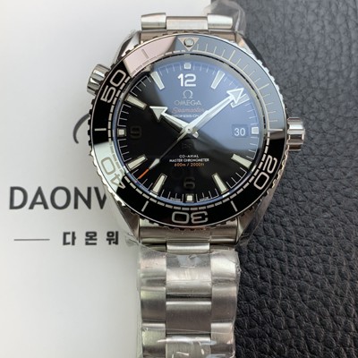 레플리카 [오메가] 남성용 씨마스터 신제품 215.30.44.21.01.001 플래닛 오션 600m 코-액시얼 마스터 크로노미터 43.5mm 오토매틱 Cal.8900 타입 메탈줄 블랙 다이얼 omg0195  