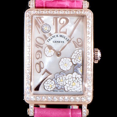 레플리카 [프랭크뮬러] 여성용 롱아일렌드 952 QZ ORC D 1R 컬력션 최상급 퀄리티의 쥬얼셋팅 케이스 핑크 마더 오브 펄 다이얼 스위스 쿼츠 무브먼트 FRA0451  