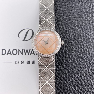 레플리카 
[디올] 여성용 라디드 사틴 25mm 다이아몬드 쿼츠 무브먼트 핑크 자게 다이얼 dio1009  