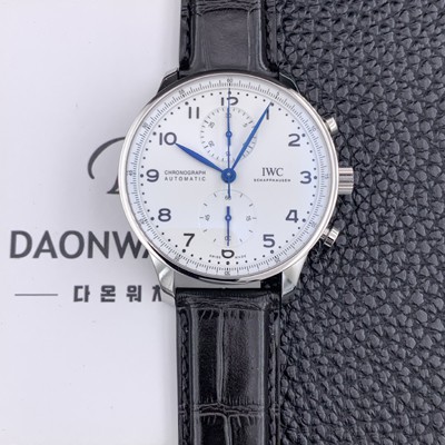 레플리카 [아이더블유씨] 남성용 150주년 신상품 / 포르투기즈 IW371602 크로노그래프 오토매틱 Cal.69355 타입 41미리 가죽줄 화이트다이얼 IWC74316  