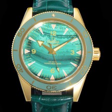 레플리카 [오메가]남성용 2021 씨마스터 300 Co-Axial 크로노미터 234.63.41.21.99.001 옐로우골드 오토매틱 므브먼트 41mm 그린다이얼 OMG12800  