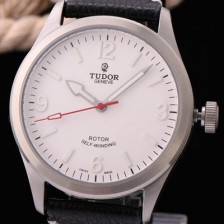 레플리카 [튜더] 남성용 헤리티지 화이트 다이얼 오토매틱 무브먼트 TUD4241  