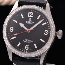 레플리카 [튜더] 남성용 헤리티지 블랙 다이얼 오토매틱 무브먼트 TUD4240  