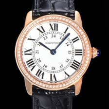 레플리카 [까르띠에] 여성용 롱드 더 솔로 WR000351  쿼츠 므브먼트 29미리 로즈골드 큐빅베젤 악어가죽줄 화이트다이얼 CAR11547  