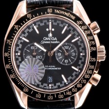 레플리카 [오메가] 남성용 스피드마스터 329.53.44.51.03.001 18K 로즈골드 레이싱 코-액시얼 마스터 크로노미터 타키미터 크로노그래프 블랙 다이얼 일본 수입산 쿼츠 무브먼트 OMG0502  
