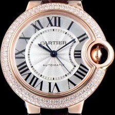 레플리카 [까르띠에] 남성용 신형 UP!! 발롱블루 드 까르띠에 WE902055 18K로즈골드 최상급 다이아몬드 세팅 베젤 화이트 실버 썬더스트 다이얼 오토매틱 무브먼트 CAR0033  