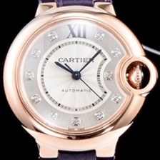 레플리카 [까르띠에] 남성용 신형 UP!! 레이드 워치 발롱블루 드 까르띠에 WE902040 다이아몬드 인덱스 화이트 실버 썬더스트 다이얼 오토매틱 무브먼트 CAR0031  