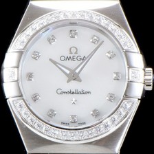 레플리카 [오메가] 남성용 여성 컬렉션 컨스틀레이션 123.15.27.60.55.003 오메가 코-액시얼 27MM 다이아몬드 세팅 베젤 화이트 화이트 다이얼 쿼츠 무브먼트 OMG4124  