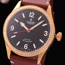 레플리카 [튜더] 남성용 헤리티지 블랙 다이얼 오토매틱 무브먼트 TUD4220  