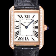 레플리카 [까르띠에] 여성용 탱크 WJTA0011 로마 인덱스 31mm 화이트 다이얼 커플용 로즈골드 악어가죽 쿼츠 무브먼트 CAR01574  
