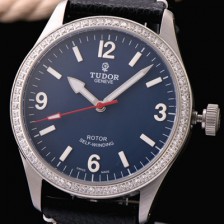 레플리카 [튜더] 남성용 헤리티지 블루 다이얼 오토매틱 무브먼트 TUD4221  