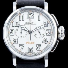 레플리카 [제니스] 남성용 파일럿 헤리티지 타입20 11.2430.4069/21.C773 톤업!!크로노그래프 슬레이트 화이트 그랜드 다이얼 일본 수입산 쿼츠 무브먼트 ZEN4203  