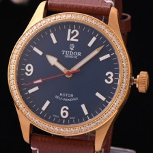 레플리카 [튜더] 남성용 헤리티지 블루 다이얼 오토매틱 무브먼트 TUD4220  