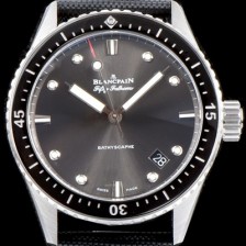 레플리카 [블랑팡] 남성용 피프티 패덤스 5000-1110-B52A 바티스카프 칼리버1315 다이버 워치 티타늄 베젤 그레이 다이얼 오토매틱 무브먼트 BLA4230  